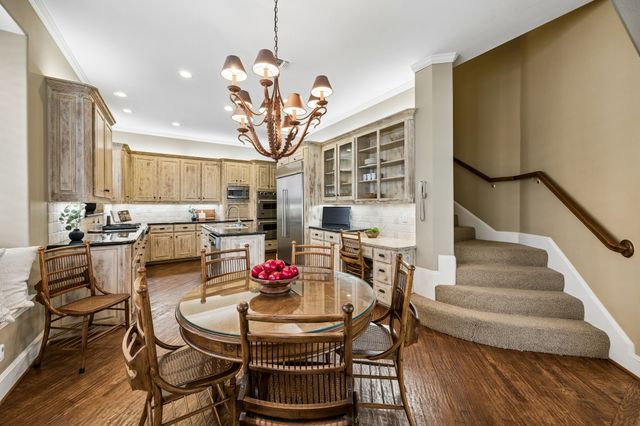 1724 Pembroke Lane, Mckinney, TX 75072