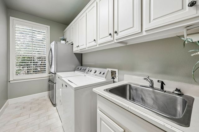 1724 Pembroke Lane, Mckinney, TX 75072