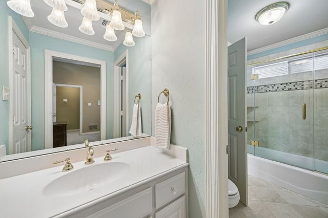 1724 Pembroke Lane, Mckinney, TX 75072