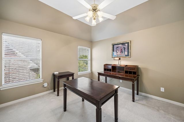 1724 Pembroke Lane, Mckinney, TX 75072