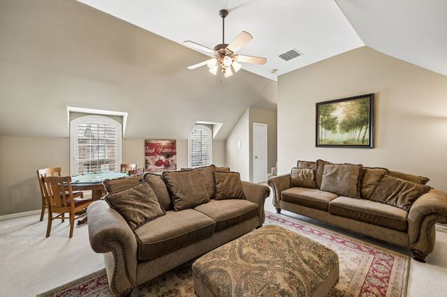 1724 Pembroke Lane, Mckinney, TX 75072