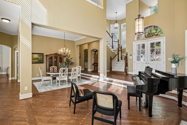 1724 Pembroke Lane, Mckinney, TX 75072