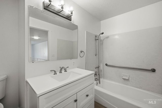 4015 N. Bristol, Boise, ID 83704