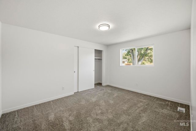 4015 N. Bristol, Boise, ID 83704
