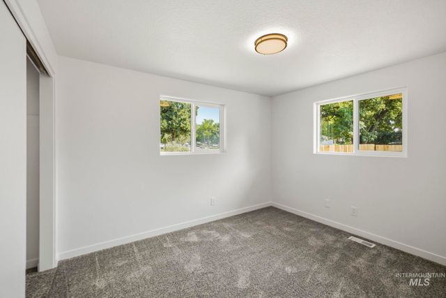 4015 N. Bristol, Boise, ID 83704