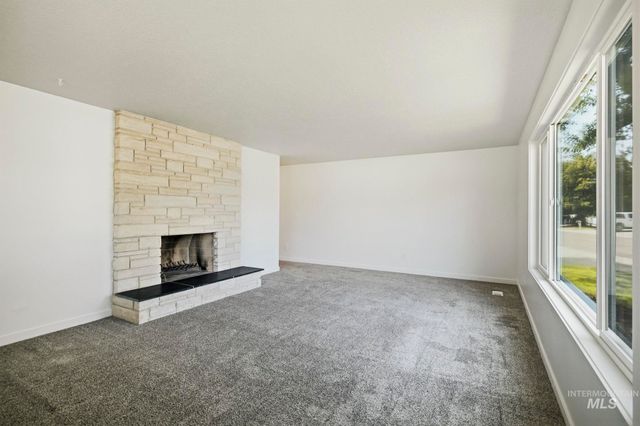 4015 N. Bristol, Boise, ID 83704