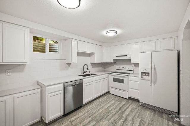 4015 N. Bristol, Boise, ID 83704
