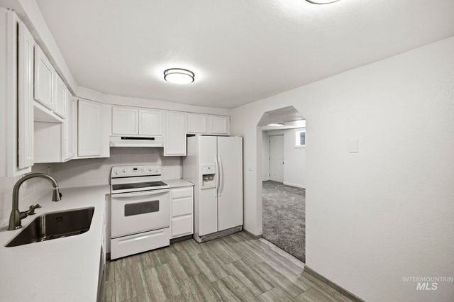 4015 N. Bristol, Boise, ID 83704
