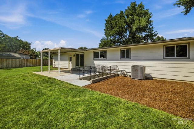 4015 N. Bristol, Boise, ID 83704