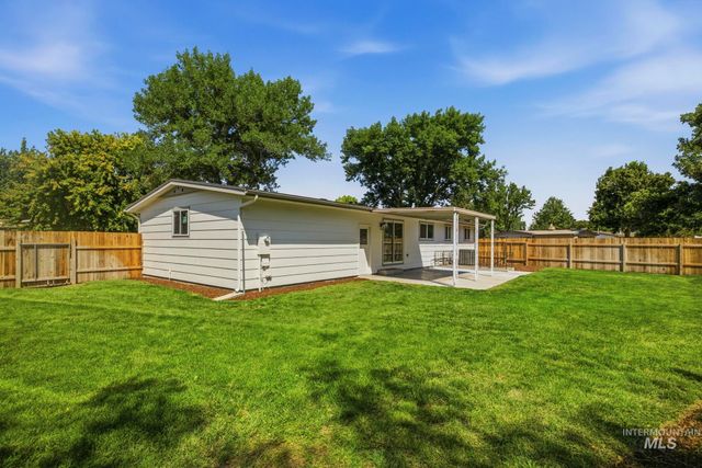 4015 N. Bristol, Boise, ID 83704