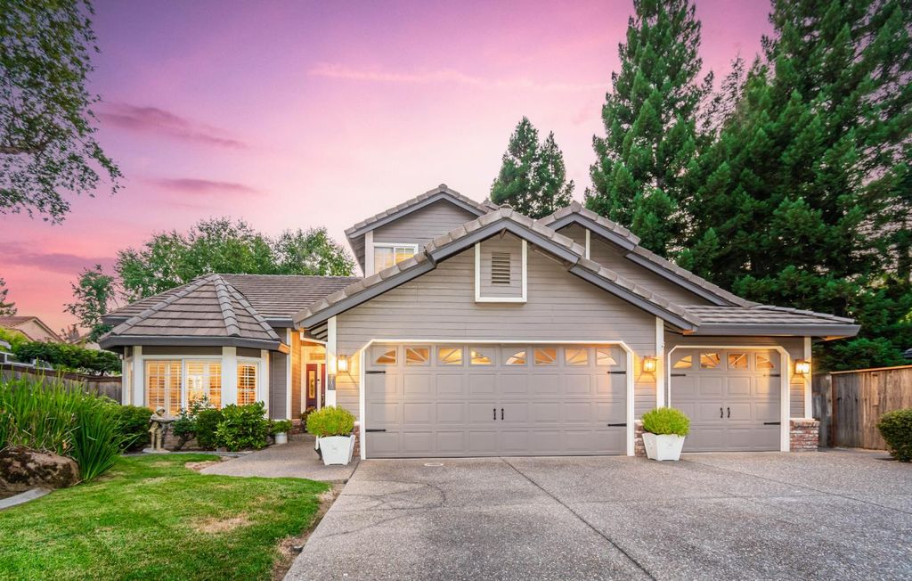 3510 Emerson Dr, Roseville, CA 95661