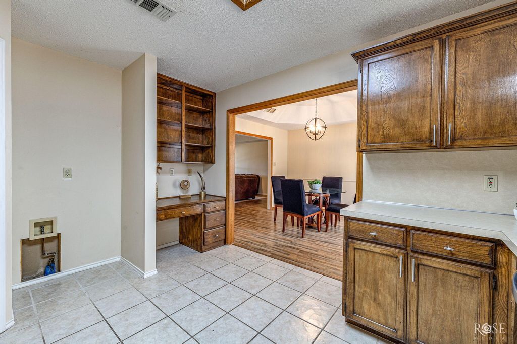 Image 14 of property listing at 4022 Shefflera Drive, San Angelo, TX 76904