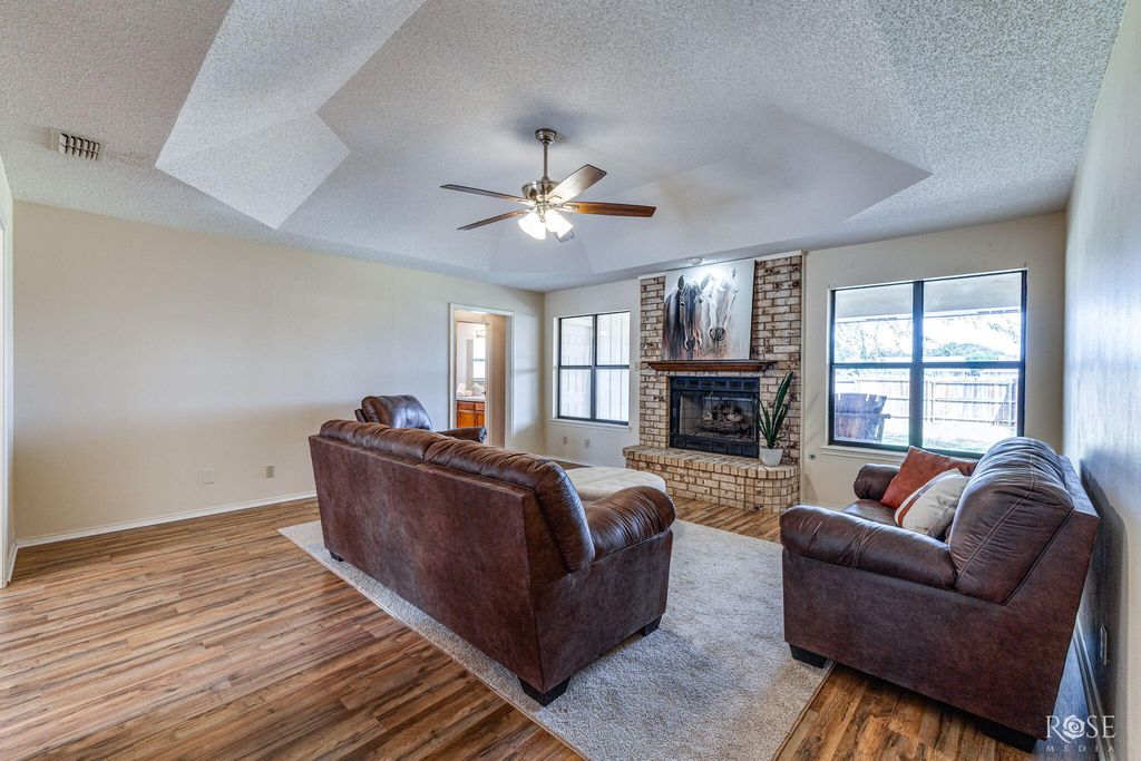 Image 6 of property listing at 4022 Shefflera Drive, San Angelo, TX 76904
