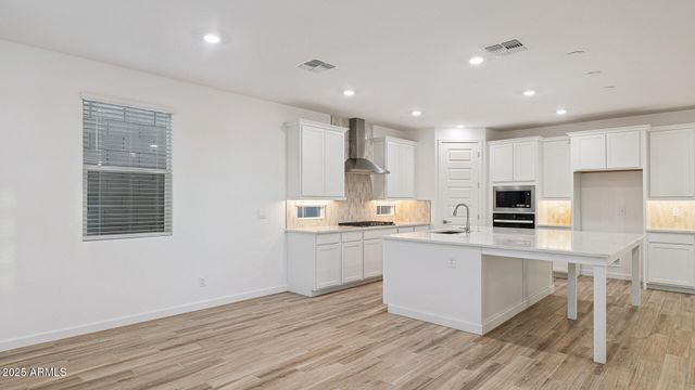 7022 W PINNACLE VISTA Drive, Peoria, AZ 85383