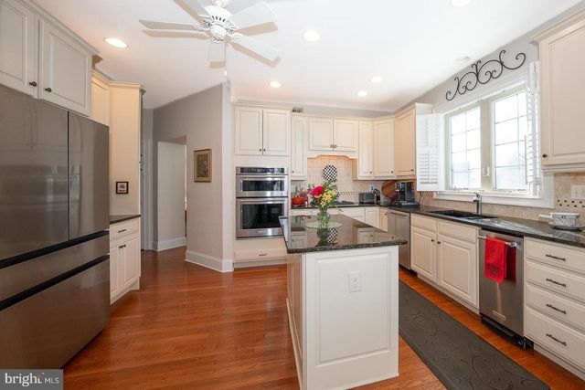 1 JASMINE CT, Malvern, PA 19355