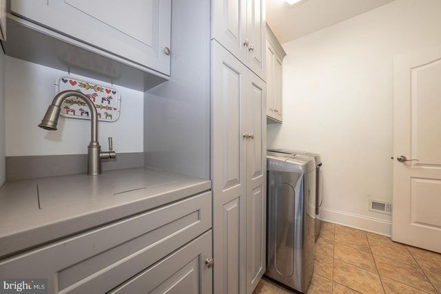 1 JASMINE CT, Malvern, PA 19355