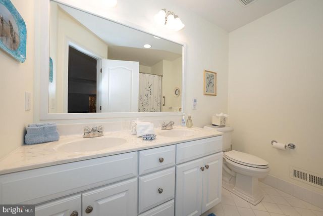 1 JASMINE CT, Malvern, PA 19355