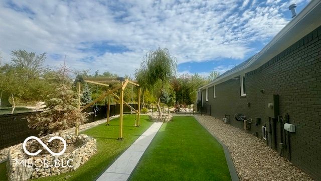 4270 Victoria Lane, Avon, IN 46123