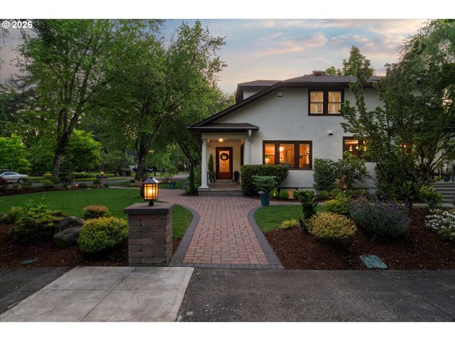 3333 Se CRYSTAL SPRINGS Blvd, Portland, OR 97202