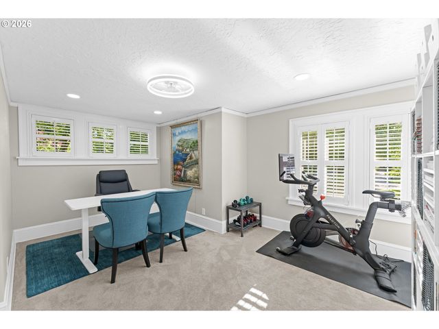 3333 Se CRYSTAL SPRINGS Blvd, Portland, OR 97202