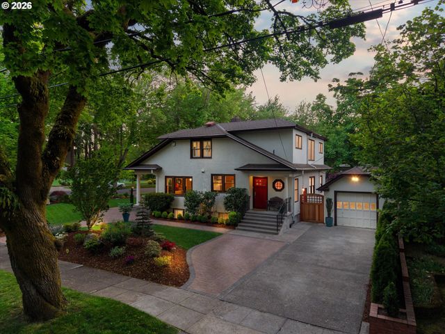 3333 Se CRYSTAL SPRINGS Blvd, Portland, OR 97202