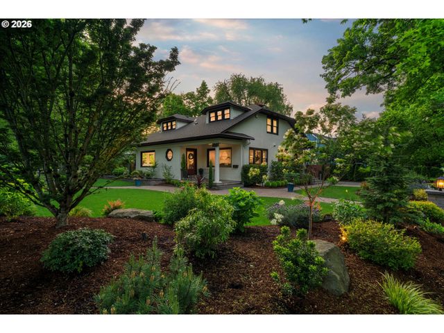 3333 Se CRYSTAL SPRINGS Blvd, Portland, OR 97202