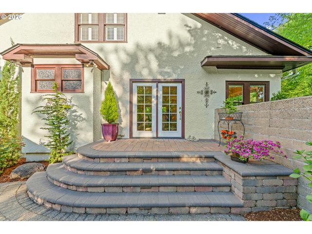 3333 Se CRYSTAL SPRINGS Blvd, Portland, OR 97202