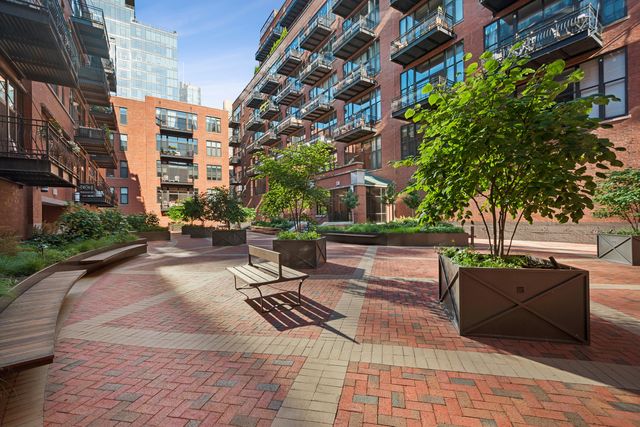 333 W HUBBARD Street 709, Chicago, IL 60654