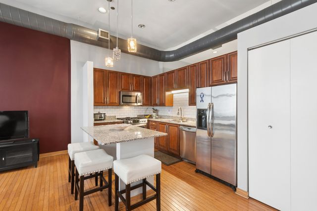 333 W HUBBARD Street 709, Chicago, IL 60654