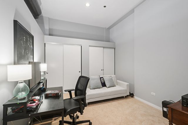 333 W HUBBARD Street 709, Chicago, IL 60654