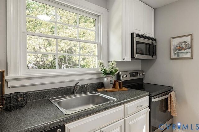 1211 Hollins Rd, Henrico, VA 23229