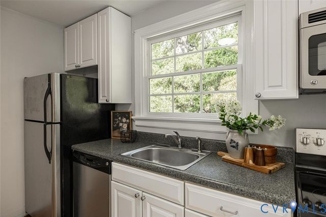 1211 Hollins Rd, Henrico, VA 23229