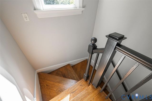 1211 Hollins Rd, Henrico, VA 23229
