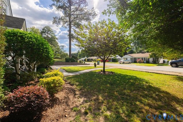 1211 Hollins Rd, Henrico, VA 23229
