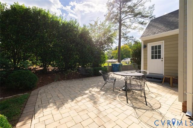 1211 Hollins Rd, Henrico, VA 23229