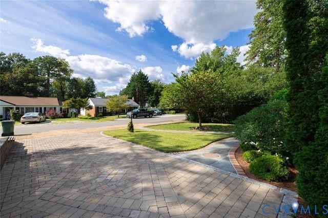 1211 Hollins Rd, Henrico, VA 23229
