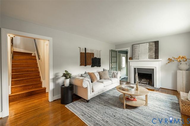 1211 Hollins Rd, Henrico, VA 23229