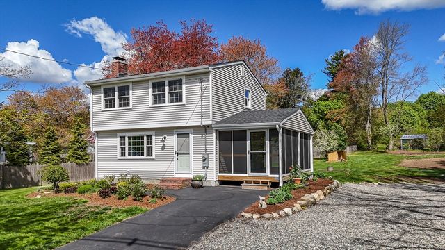 196 Center St, Groveland, MA 01834