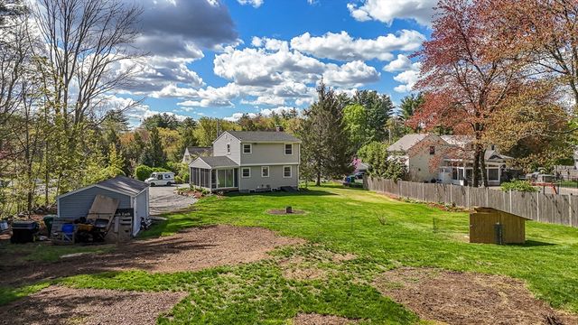 196 Center St, Groveland, MA 01834