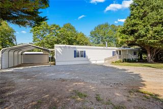 1037 Ebenezer Road, Seneca, SC 29672
