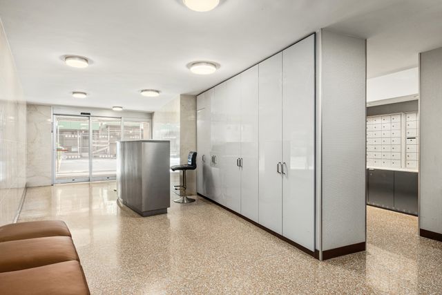 240 E 35th St Apt 9B, New York City, NY 10016
