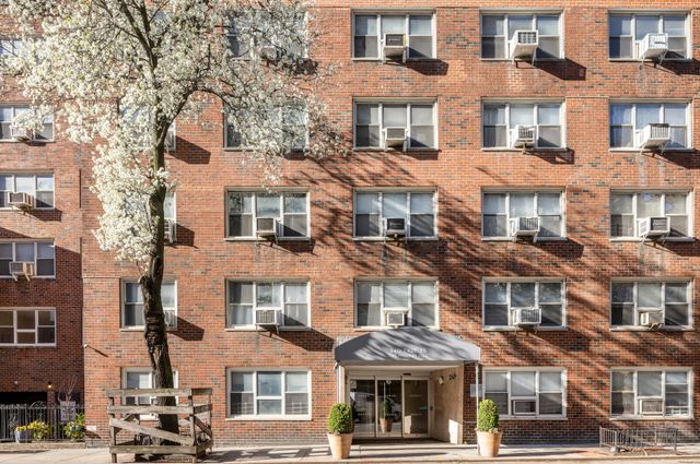 240 E 35th St Apt 9B, New York City, NY 10016