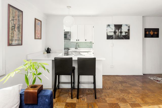 240 E 35th St Apt 9B, New York City, NY 10016