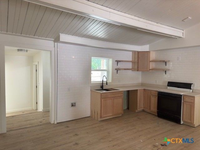 302 Kegley Street, Belton, TX 76513