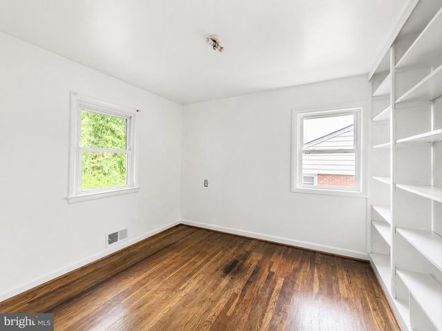 6806 BEACON PL, Riverdale, MD 20737