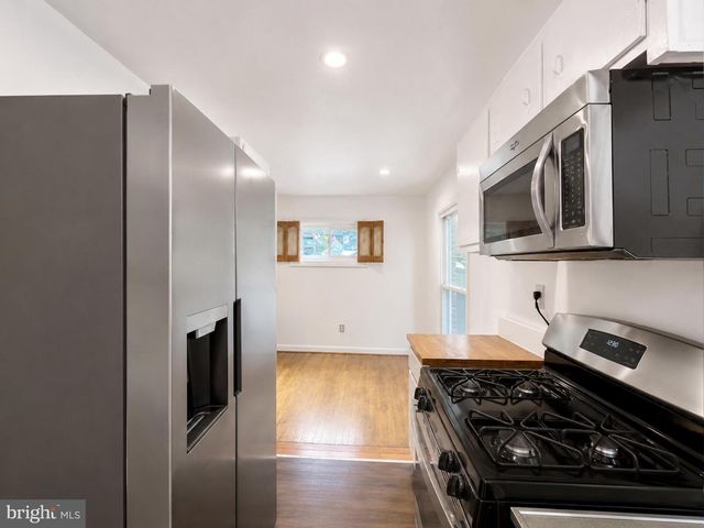 6806 BEACON PL, Riverdale, MD 20737