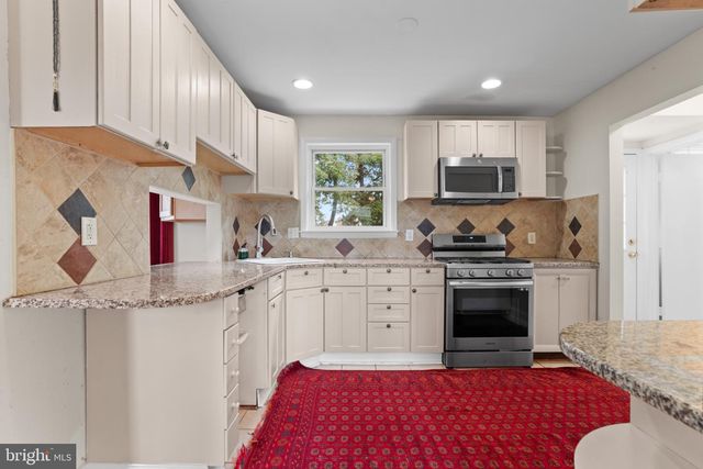 6213 THOMAS DR, Springfield, VA 22150