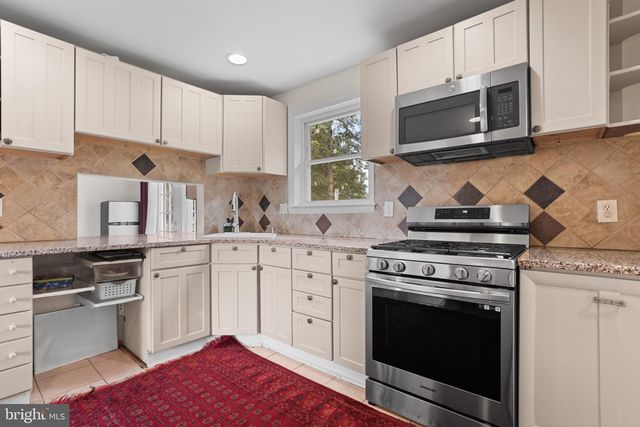 6213 THOMAS DR, Springfield, VA 22150