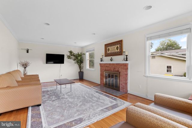 6213 THOMAS DR, Springfield, VA 22150