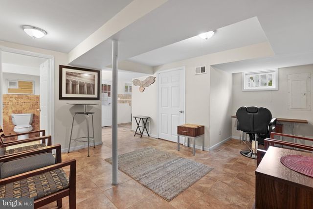 6213 THOMAS DR, Springfield, VA 22150